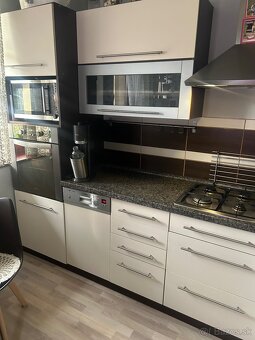 Kuchynská linka, plus zabudované spotrebiče - 2