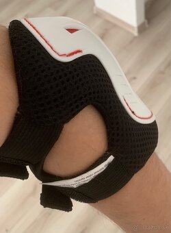 HT Skates chraniče na lakťe, a kolená veľkosť L - 2