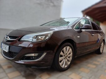 Predám Opel Astra Sports Tourer - 2