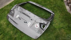 Hyundai ix35 IX35 2009 - 2015 zadna kapota kufor dvere - 2