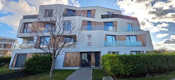 Luxusný zariadený 2 izbový byt Malinovo Tri vody - 2