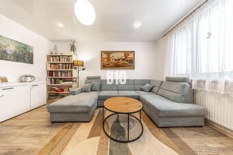 REZERVOVANÉ - ZREKONŠTRUOVANÝ 3 IZBOVÝ BYT S VÝHĽADOM NA MES - 2