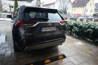TOYOTA RAV4 - 2