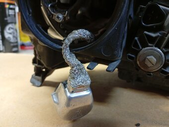 Predné svetlo Toyota Avensis T25 - 2