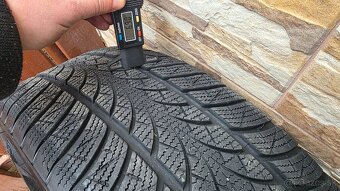 Predám 4xzimné pneumatiky Triangle 225/55r17 - 2
