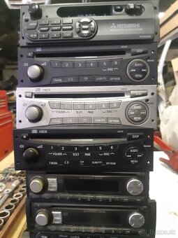 Mitsubishi rádio - 2