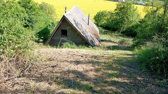 Vinica so záhradnou chatkou - 2