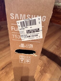 Predám televízor SAMSUNG 32” UE32T5372CD - 2