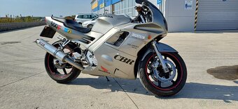 Honda CBR 600 F2 - 2