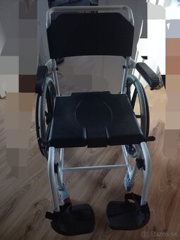 Sprchovací invalidny vozik - 2