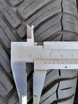 Predam pneu 165/70 r14 - 2