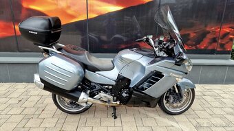 Kawasaki GTR 1400 - 2