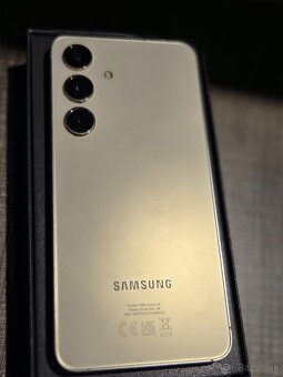Samsung S24 256GB Amber Yellow - 2