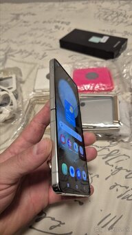 Samsung galaxy Z flip 5 512gb, mint ako novy - 2