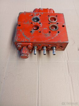 Bielorus hydraulický rozvádzač zadny - 2