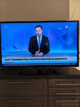 Samsung UE5500 40" smart TV - 2