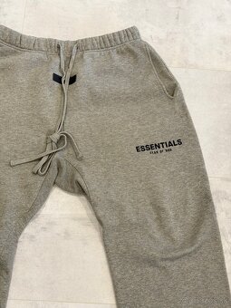 Essentials tepláky šedé - 2