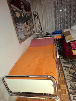 polohovatelna postel - 2