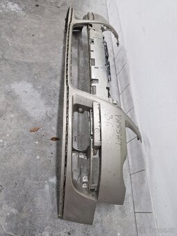 Volkswagen Passat B6 nárazník - 2