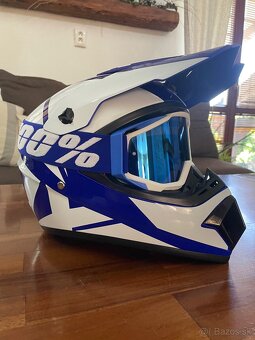 Motocrossová prilba - 2