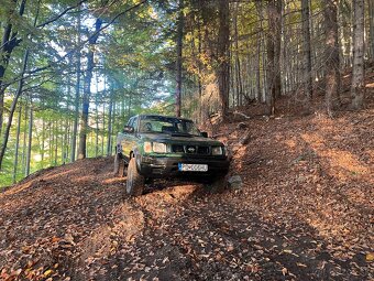 Predám Nissan navara d22 2.5 - 2