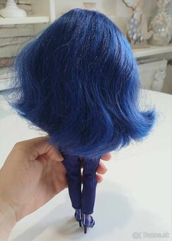 Bábika Krystal Bailey - kolekcia Rainbow High - 2