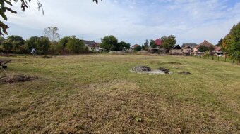 Stavebný pozemok Brestovec (Komárno) | 3600m2 - 2