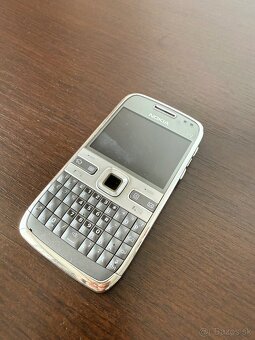 Nokia E72 - 2