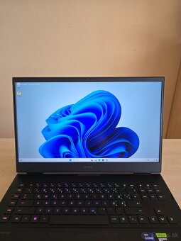 OMEN 17-ck2003 - 17" 240Hz 1440p, RTX 4090, i-9 13900HX - 2