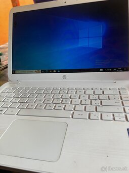 HP biely notebook - 2