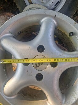 Predám hlinikové disky R15" v originálnom stave, nestriekan - 2