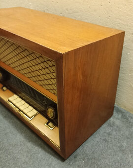 Staré retro rádio Tesla Rondo II, 528A - 2