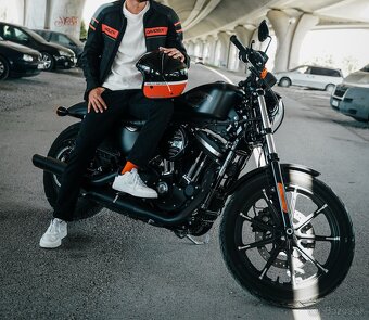 Harley Davidson Sportster 883 – výborný stav - 2