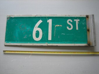 61. ulica, Brooklyn, New York, originál pouličná ceduľa. - 2