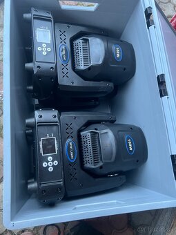 Predám LED Rotačné hlavy 180W - 2