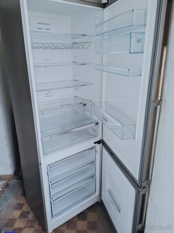Predám chladničku Bosch 200cm - 2