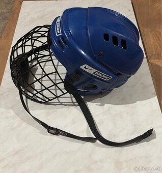 Hokejová prilba - 2