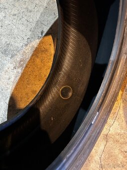 Laufen 235/45 r17 - 2