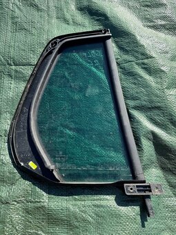 Zadné ľavé pevné okno Golf 6 hatchback - 2