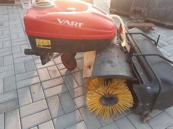 Zametacia metla vari - 2