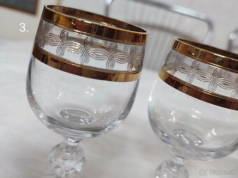 Poháre so zlatým okrajom - 2