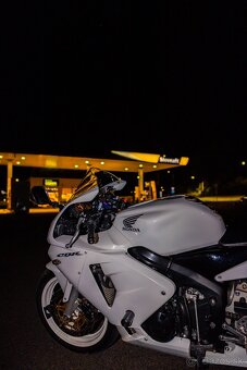 Honda CBR600rr - 2