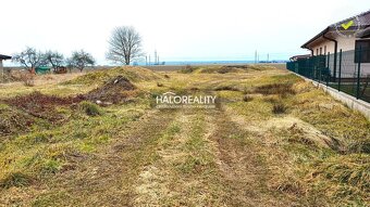 HALO reality - Predaj, pozemok pre rodinný dom 1265 m2 Luč - 2