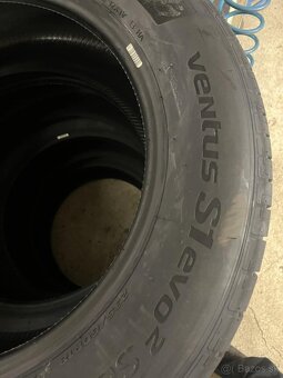 Hankook ventus s1 evo2 R18 235/60 - 2