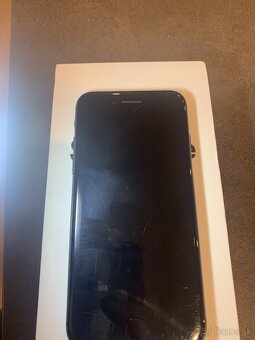 iPhone 8 64GB - 2
