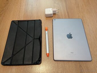 Predám Apple iPad 9.7 32GB (2018) s príslušenstvom - 2