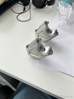 BMW F800 GS nadstavce riadidiel handle bar riser - 2