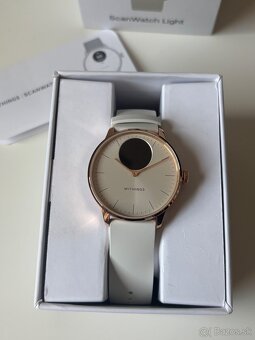 Withings Scanwatch Light 37mm, Beige & Gold - 2