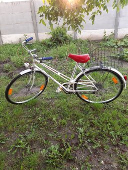 Predám zachovalý bicykel dámsky. - 2