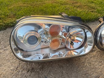 Predam xenony gen2 top stav golf 4 - 2